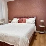 Apartamento Modern 3br With Fireplace, Miele Kitchen And Balcony