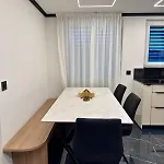 Apartamento Modern 3br With Fireplace, Miele Kitchen And Balcony