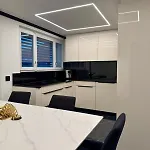 Apartamento Modern 3br With Fireplace, Miele Kitchen And Balcony