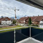 Apartamento Modern 3br With Fireplace, Miele Kitchen And Balcony Heimberg