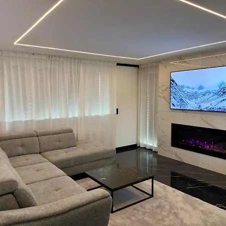 Modern 3br With Fireplace, Miele Kitchen And Balcony *