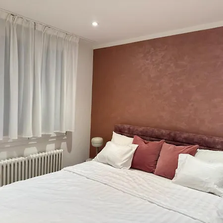Modern 3br With Fireplace, Miele Kitchen And Balcony Apartment