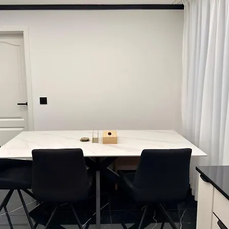 Modern 3br With Fireplace, Miele Kitchen And Balcony Apartment Heimberg