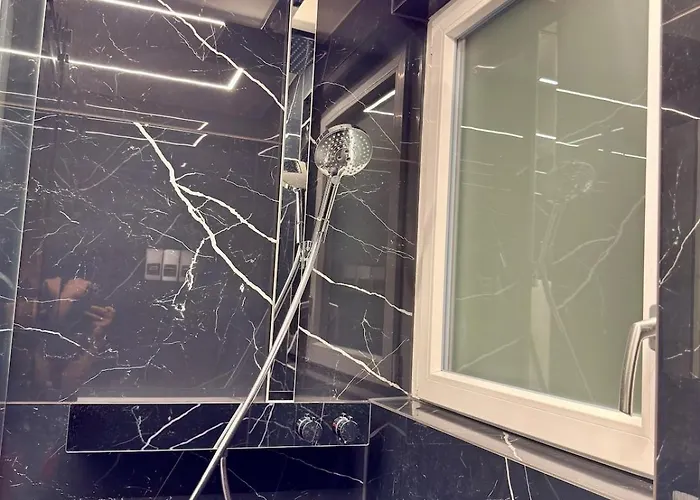 דירה Modern 3br With Fireplace, Miele Kitchen And Balcony Heimberg