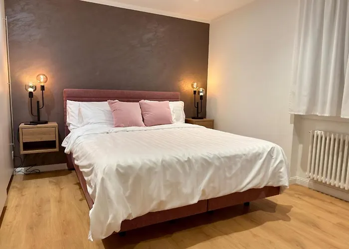 شقة Modern 3br With Fireplace, Miele Kitchen And Balcony Heimberg