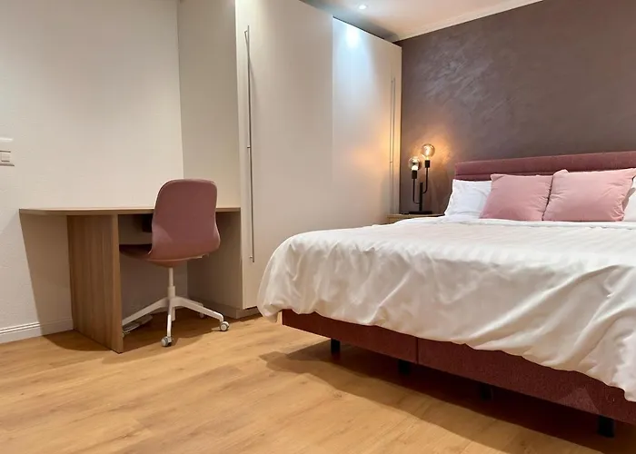 Modern 3br With Fireplace, Miele Kitchen And Balcony Heimberg