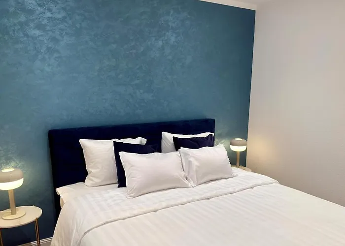 Modern 3br With Fireplace, Miele Kitchen And Balcony شقة *