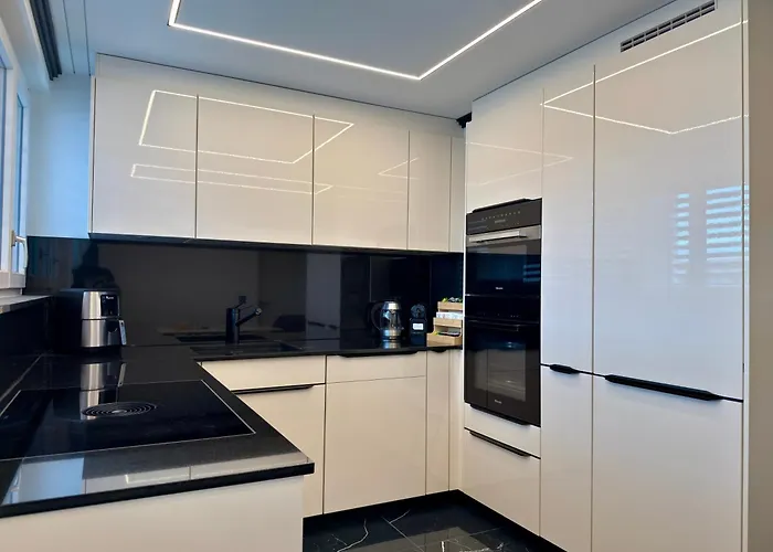 דירה Modern 3br With Fireplace, Miele Kitchen And Balcony *
