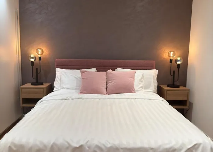 Modern 3br With Fireplace, Miele Kitchen And Balcony Apartmán *