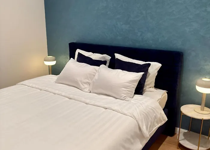 Modern 3br With Fireplace, Miele Kitchen And Balcony アパート