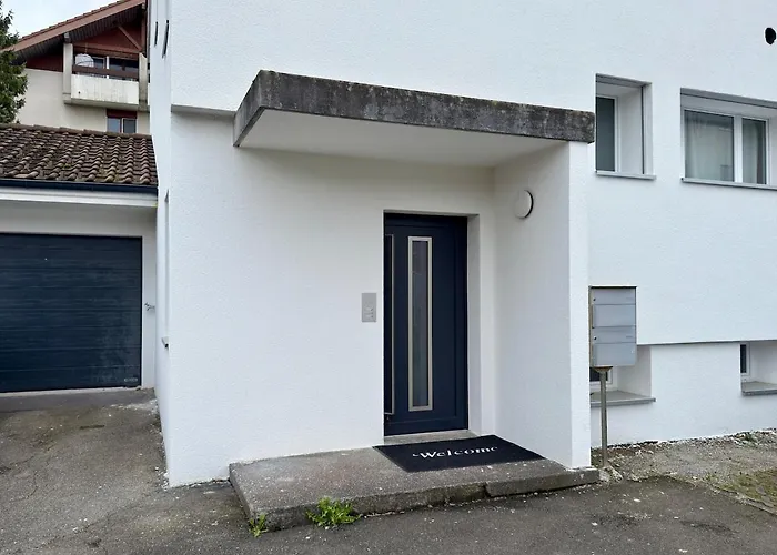 Modern 3br With Fireplace, Miele Kitchen And Balcony アパート